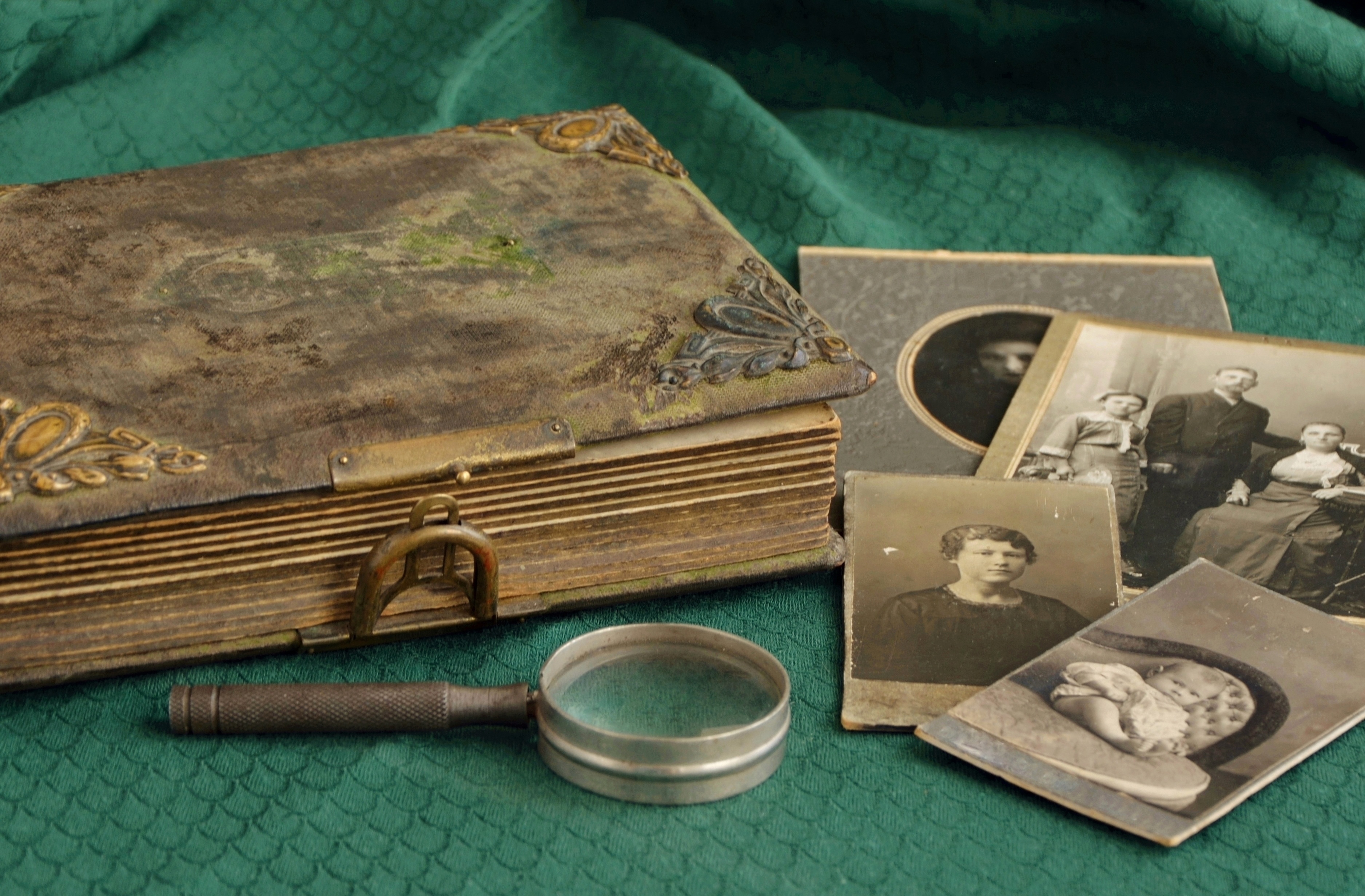 Learn About Online Sources forÂ Tracing Family Histories at Library Program