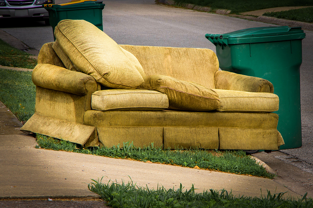 Towne Lake Residents: What You Need to Know About Bulk and Heavy Trash Pickup by MUD District