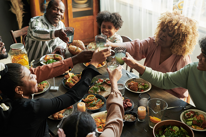 Safe Dining Makes for a Happier and Healthier Holiday Season