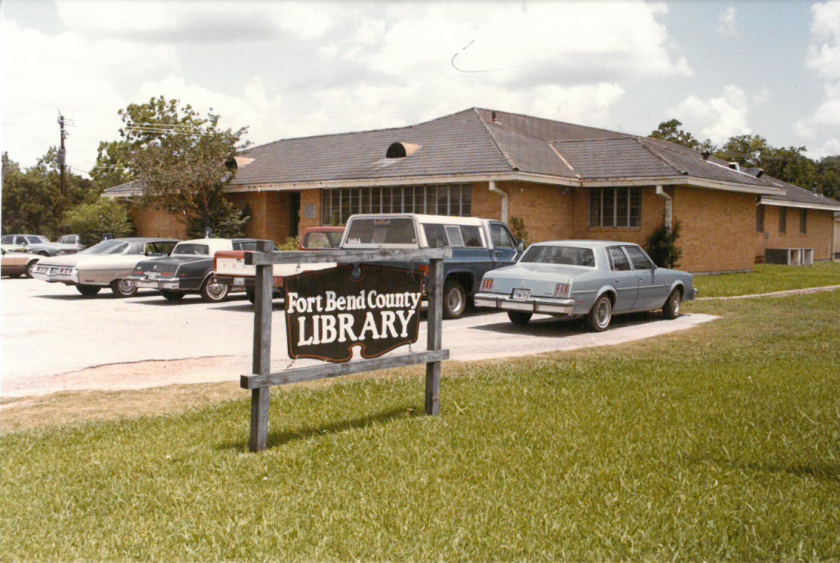 Fort Bend Libraries Seek Photos for 75th Anniversary