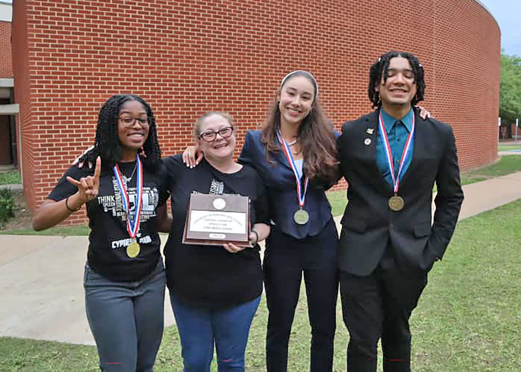 Students Excel at Regional Academic Meets to Qualify for State