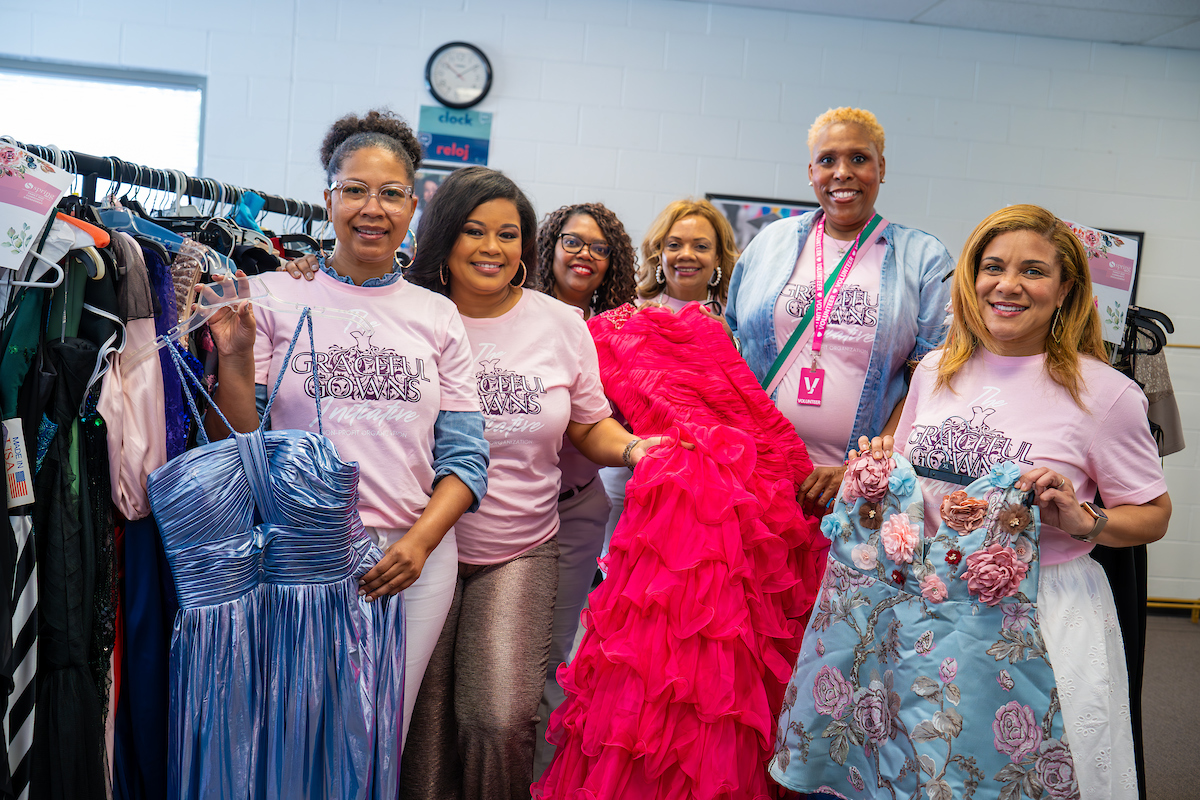 Spring ISD Students Say ‘Yes to the Dress’ for Prom, Thanks to Nonprofit Partnership