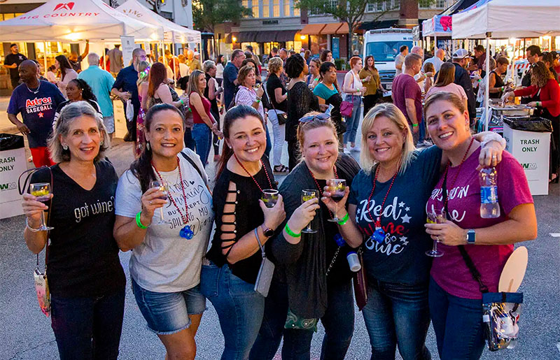 Raise a Glass at These Upcoming Platinum Wine Vault and H-E-B Wine Walk Celebrations in The Woodlands