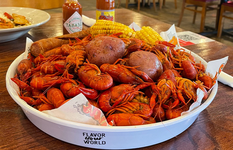 Floyd's Seafood Cypress Kicks Off Crawfish Season Early with Authentic Louisiana Flavors