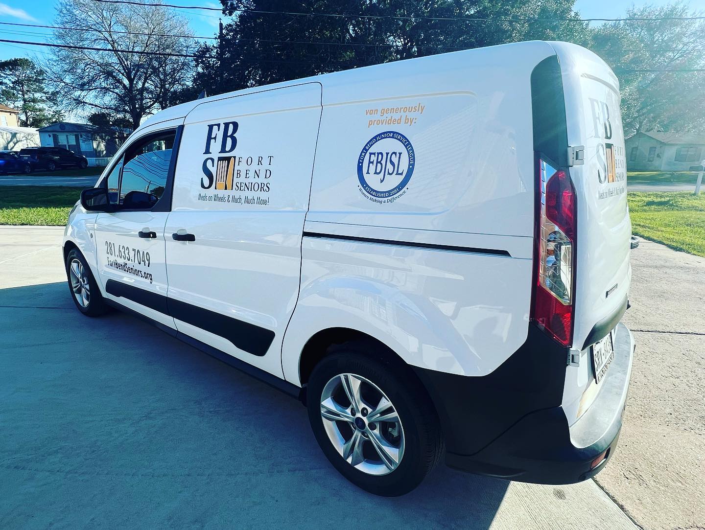 Fort Bend Junior Service League Donates Delivery Van to Fort Bend Seniors Meals on Wheels