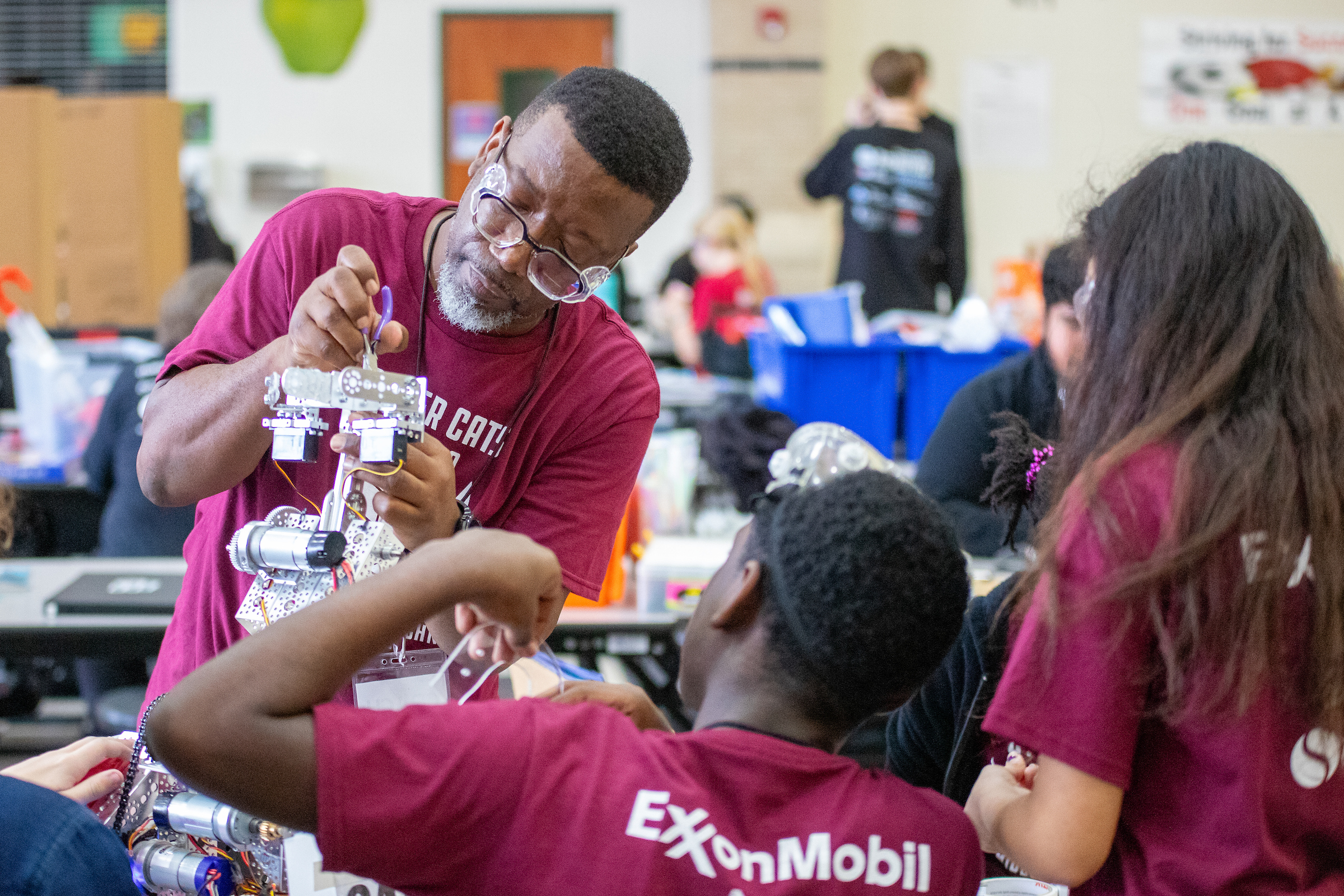 Spring ISD Hosts FIRST Robotics Competition Tournament in Partnership with ExxonMobil