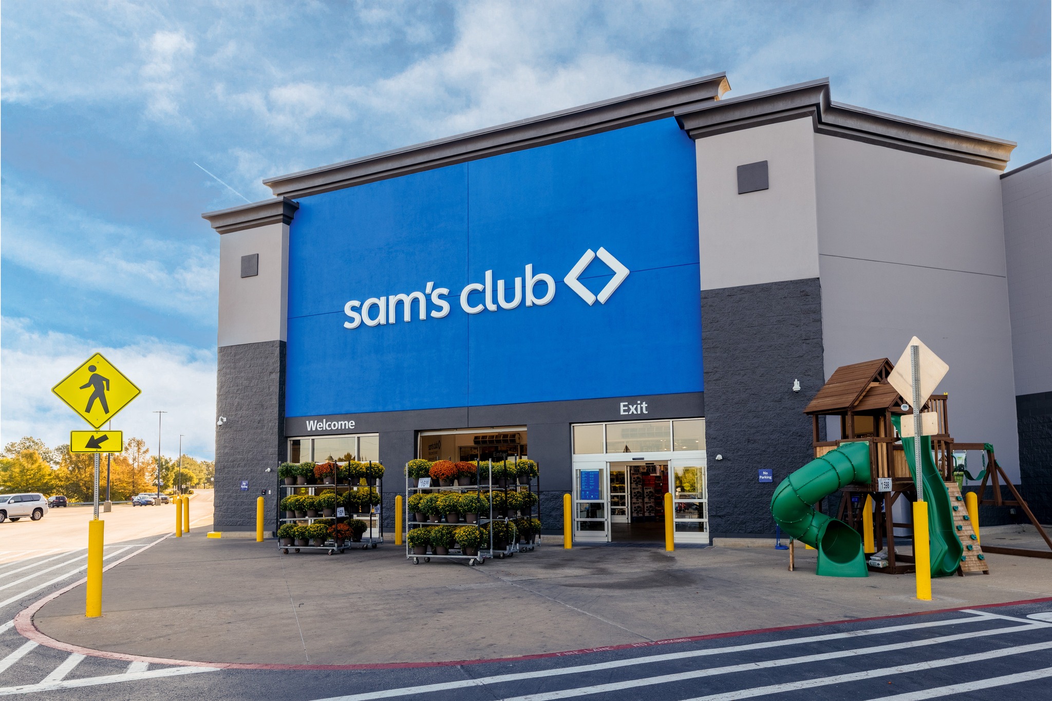 From Cashier to Store Manager: How Kelli Smith Leads Sam’s Club Katy with Dedication and Community Focus