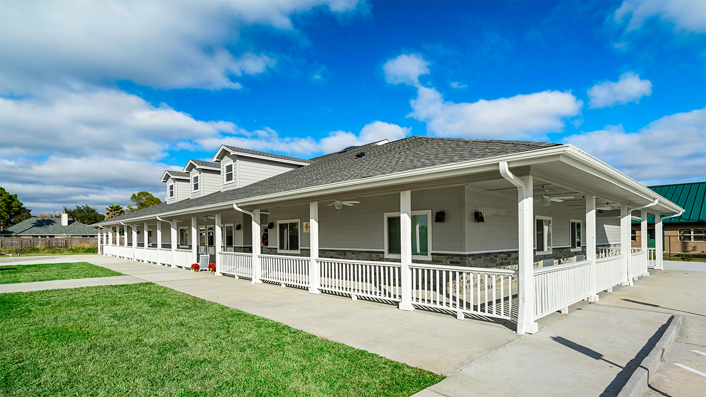 Bring Joy to Seniors at BeeHive Homes Assisted Living