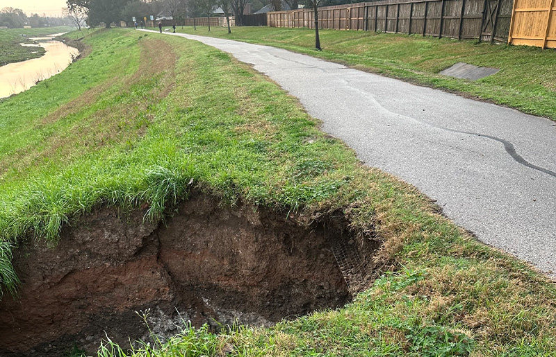 Caution Advised on Mason Creek Trail: Large Sinkhole Found Near Rustic Knolls in Nottingham Country