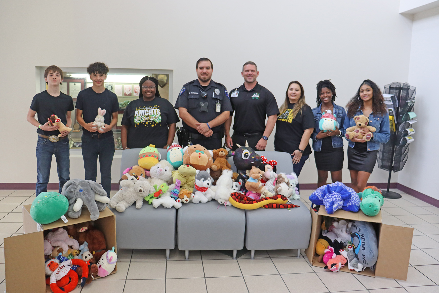 Kahla MS Donates 150+ Stuffed Animals in Annual Service Project