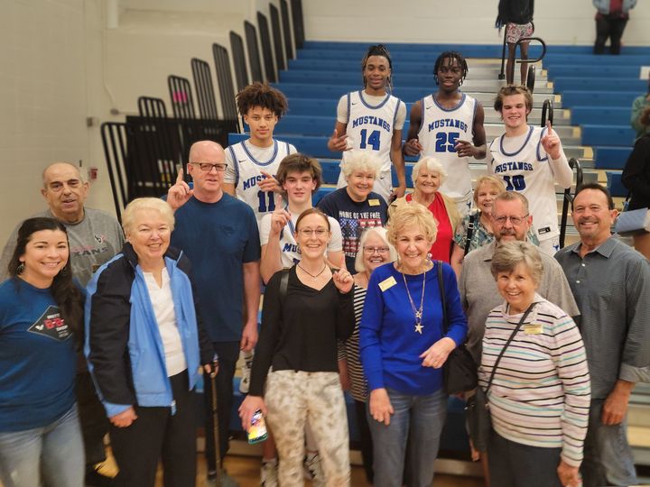 Taylor HS Basketball Team Gets Special Guests at Game