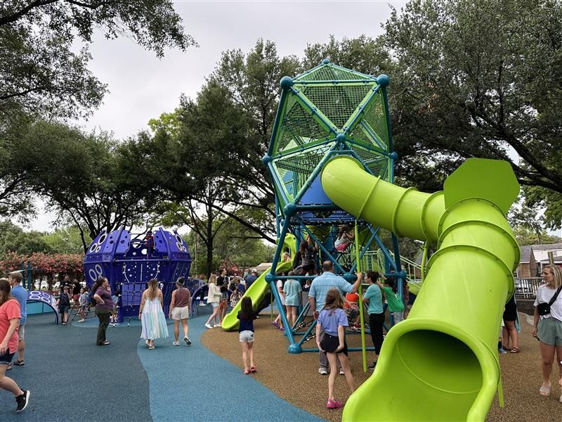 New Kraken-Themed Playground Opens at Carol Fox Park, Strengthening Community Bonds Near Harvest Bend