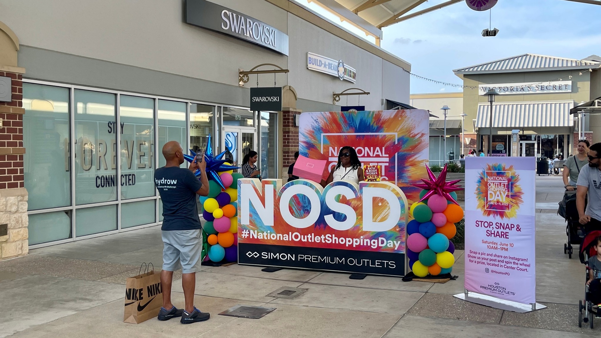 Houston Premium Outlets in Cypress Celebrates National Outlet Shopping Day with Four Days of Entertainment and VIP Rewards