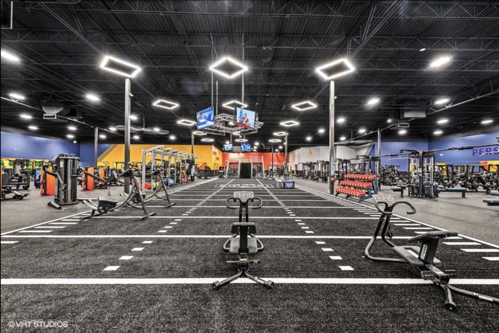 Crunch Fitness Copperfield Opens with Grand Celebration and $1 Down Membership Deal