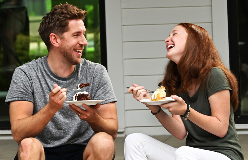 Nothing Bundt Cakes Celebrates Father’s Day in Cypress and Copperfield With $3,000 Sweepstakes and Sweet Summer Flavors