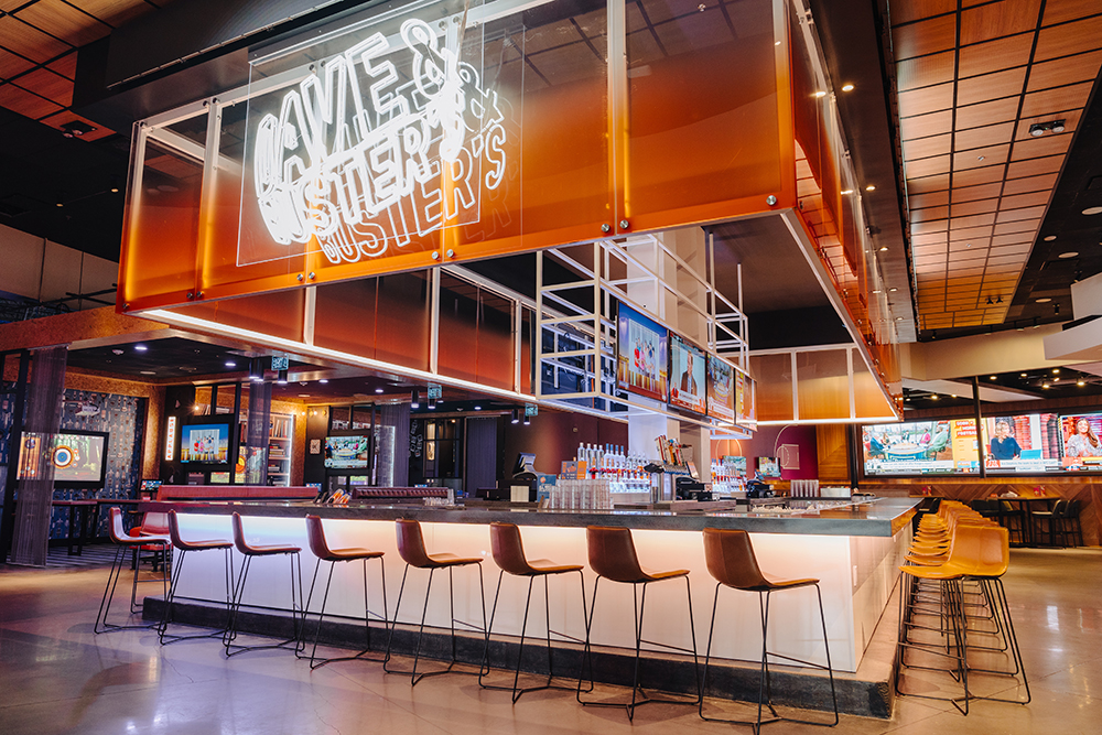 Dave & Buster’s Grand Opening in Houston on March 21, First 100 Guests Get Free Games for a Year