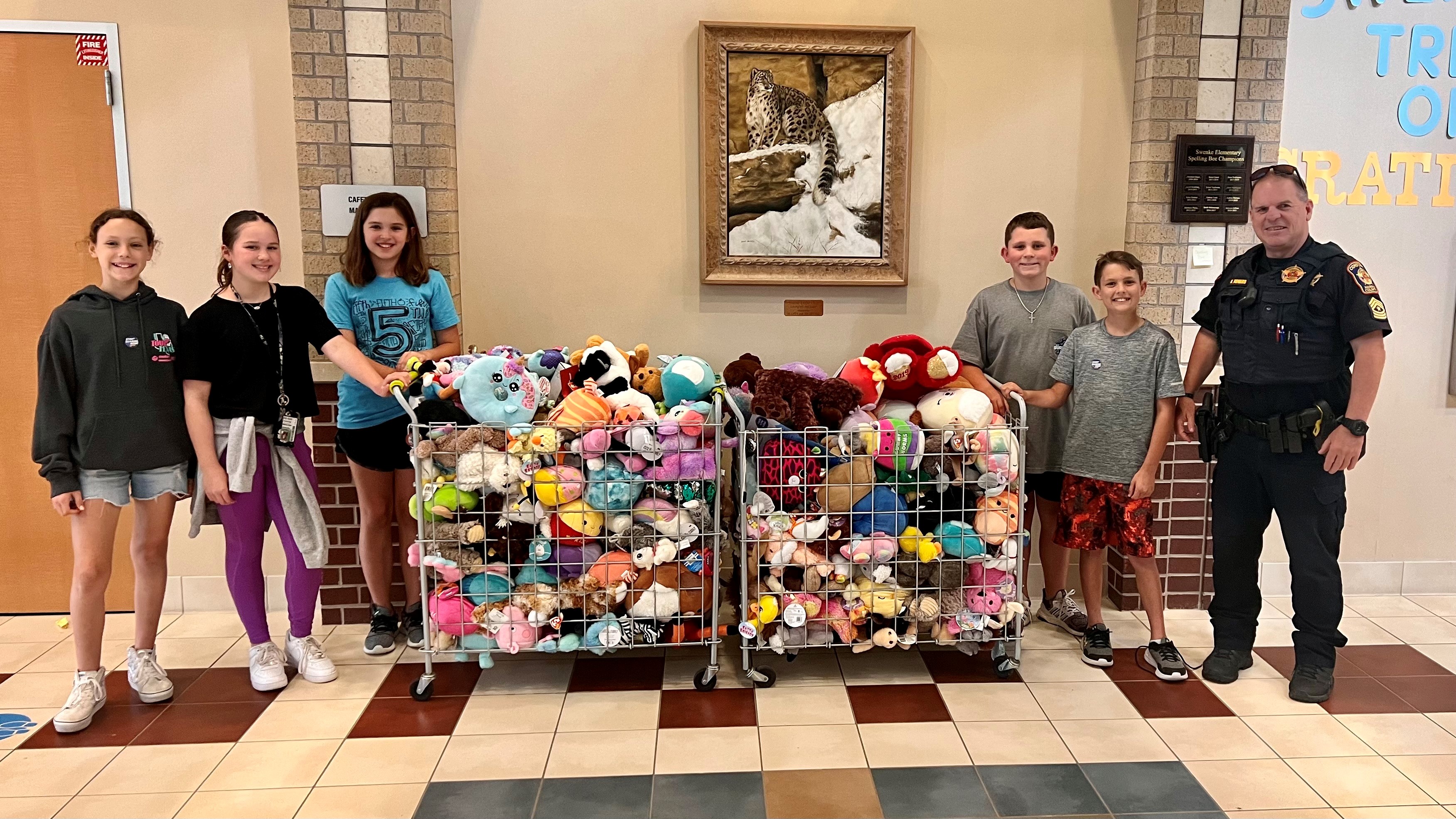 Swenke Elementary Students Donate Over 300 Stuffed Animals to Harris