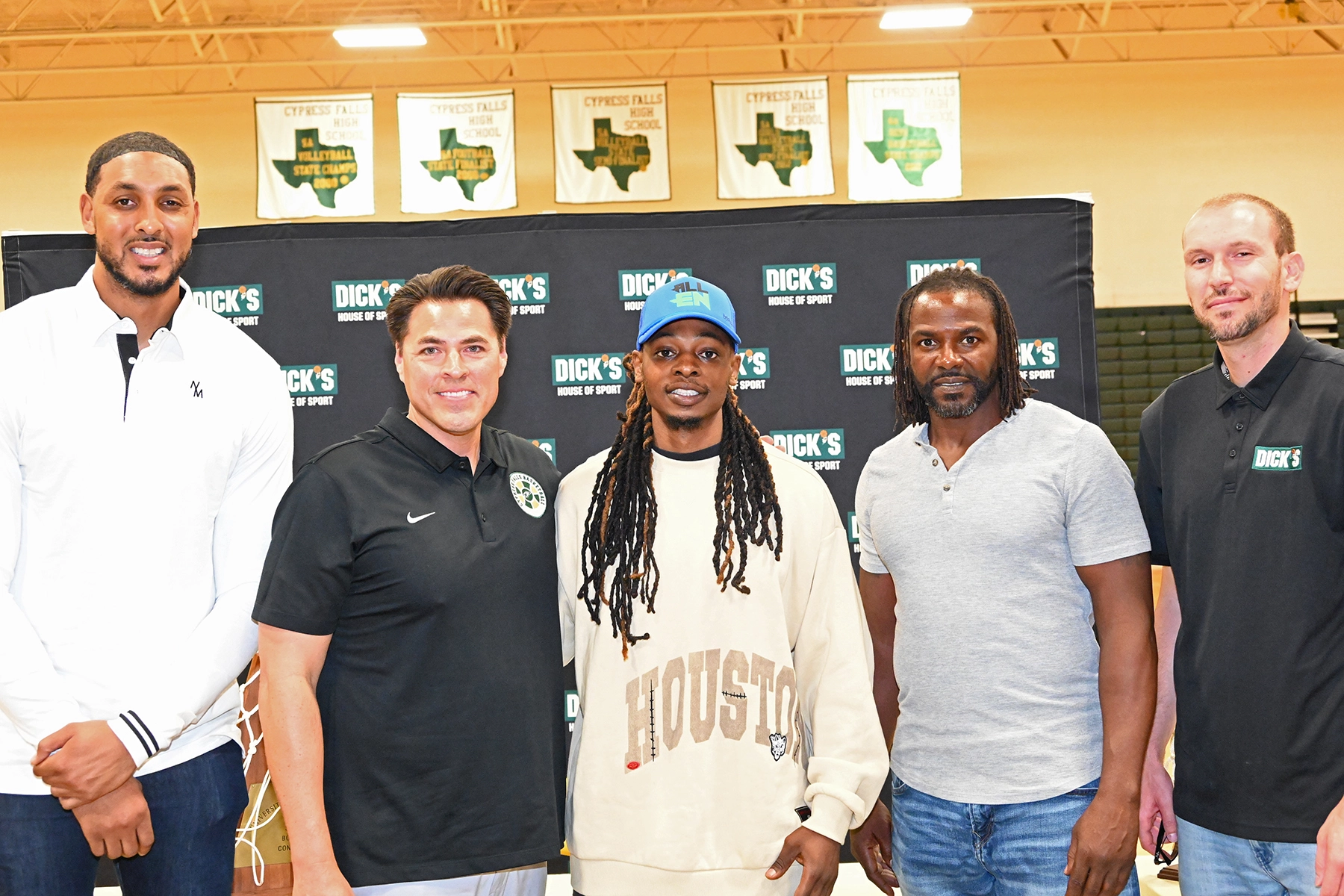 CFISD Alumnus Partners with Dick’s for Donation to Cy Falls HS Basketball Program