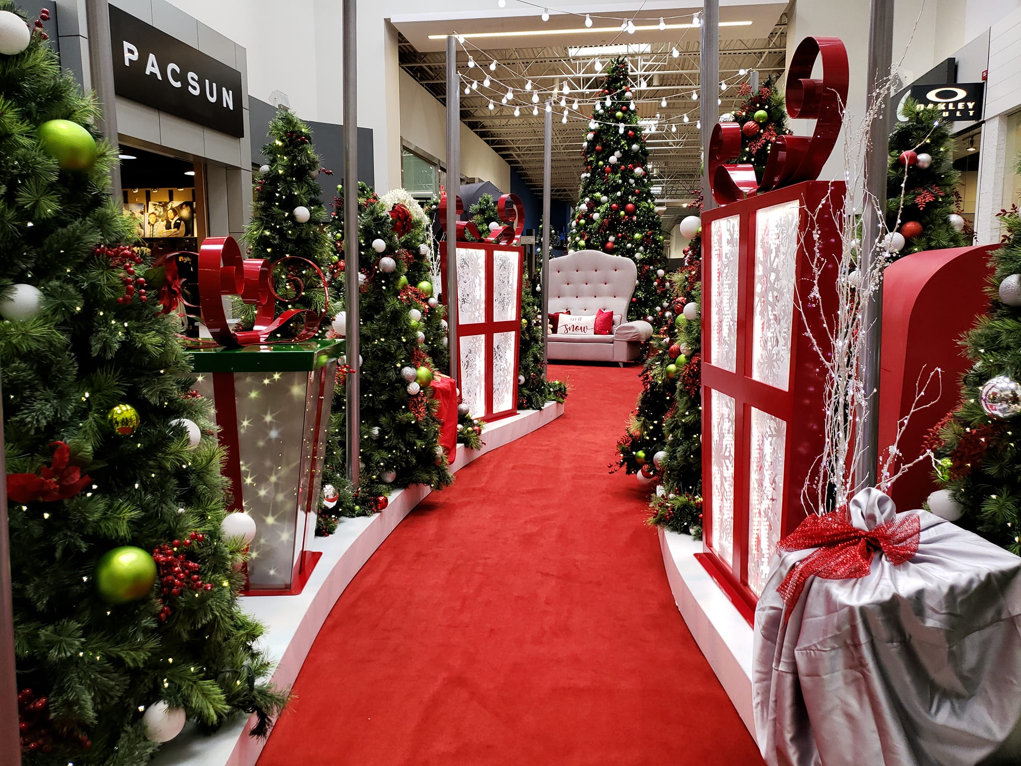 Santa Returns to Katy Mills for Holiday Photos and Special Events