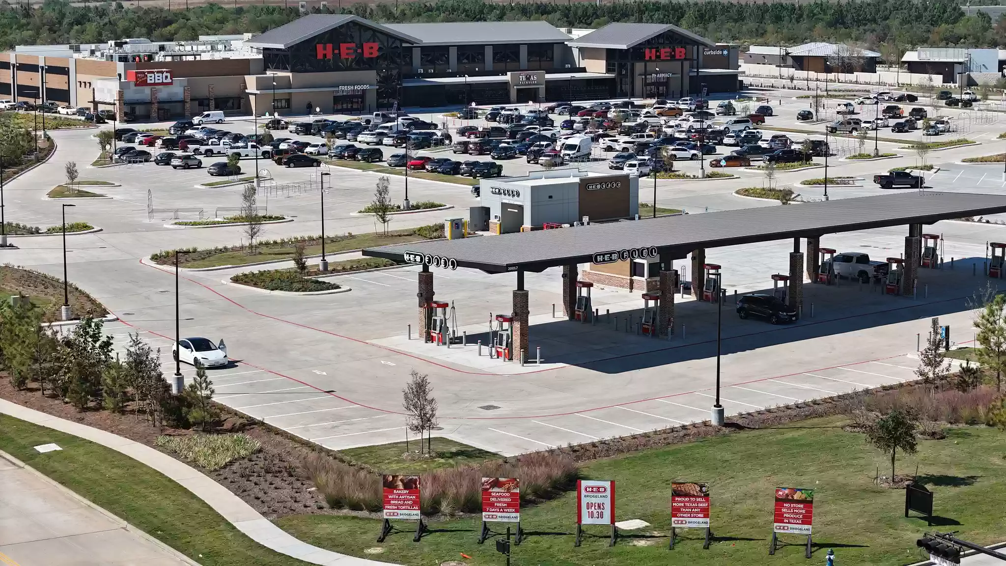 The Wait is Over: H-E-B in Bridgeland Opens October 30th