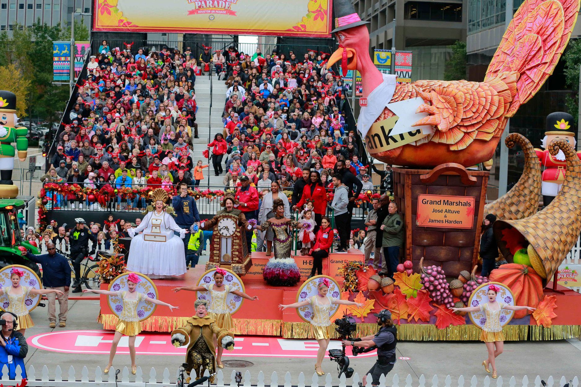 Be a Part of the H-E-B Thanksgiving Day Parade in Downtown Houston